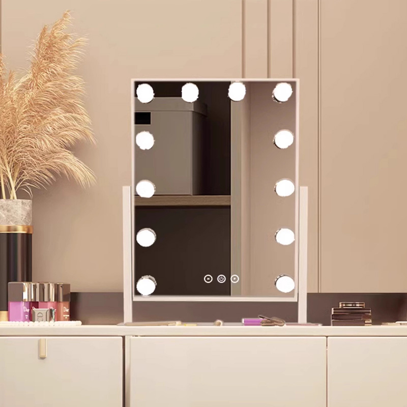 Specchio per il trucco dorato  - Decor Lighting The Parade recensione e prezzo