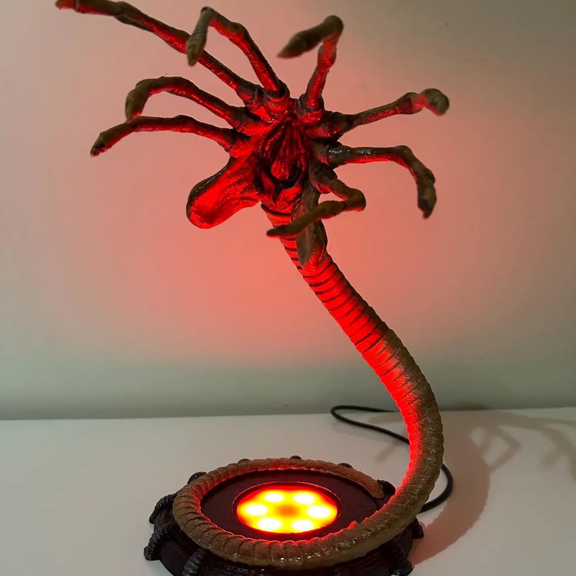 Lampada Notturna Alien Facehug - Lighting Decoration Ideas recensione e prezzo