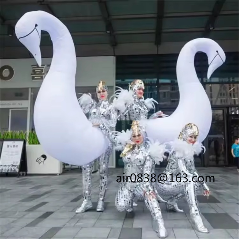 Costume da cigno gonfiabile in - Decor Lighting The Parade recensione e prezzo