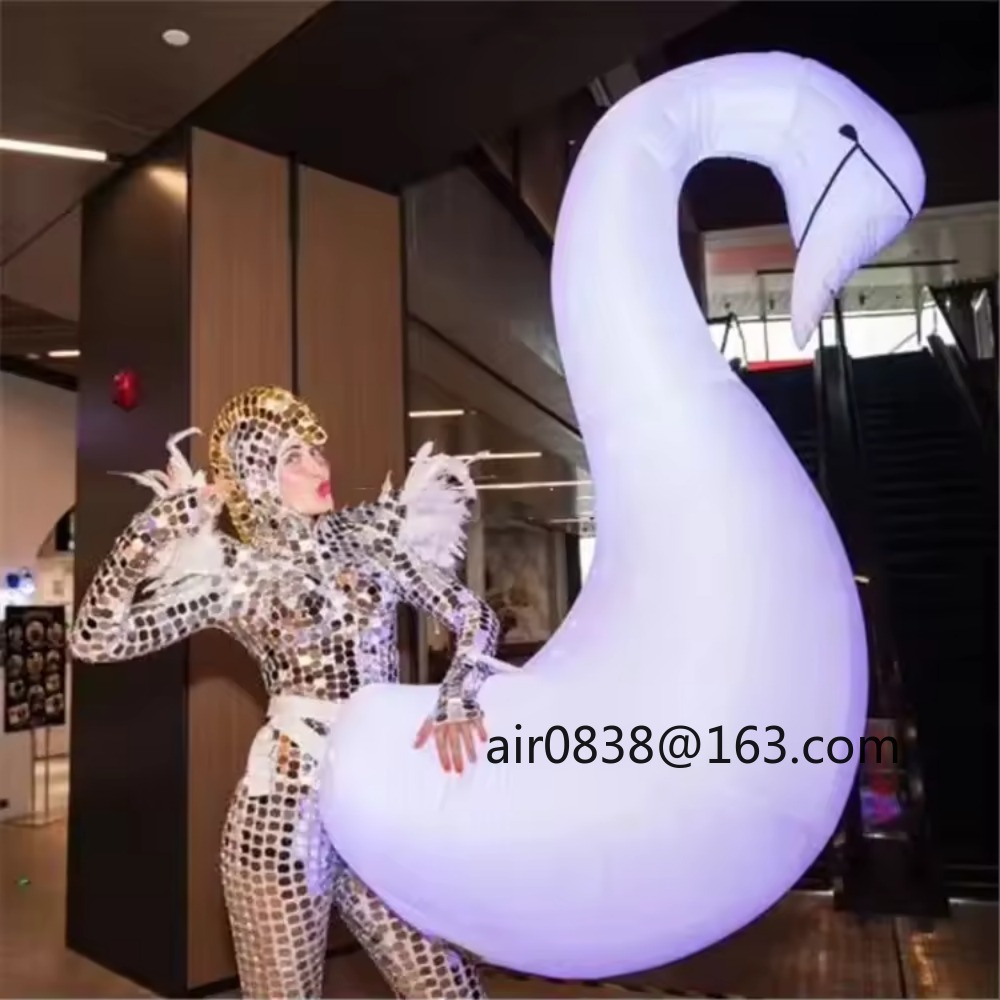Costume da cigno gonfiabile in - Decor Lighting The Parade recensione e prezzo